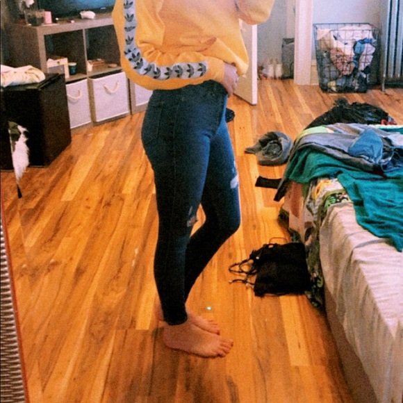 hollister jeans - Picture 3 of 4